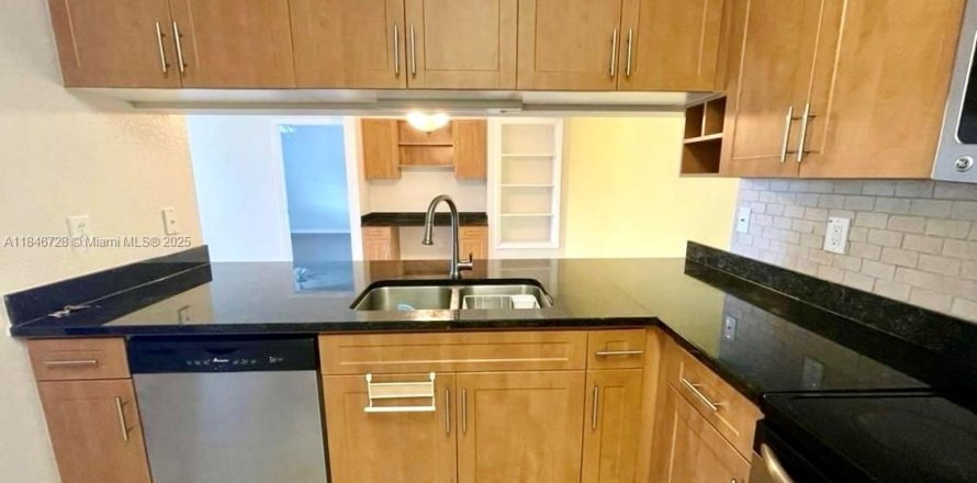 Condo à West Palm Beach, Floride, 2 chambres № 1846077
