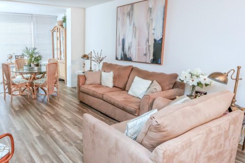 Condo in Tamarac, Florida, 1 bedroom  № 2186034