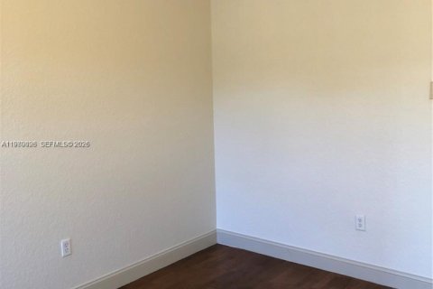 Touwnhouse à vendre à Florida City, Floride: 4 chambres, 167.13 m2 № 2051711 - photo 4