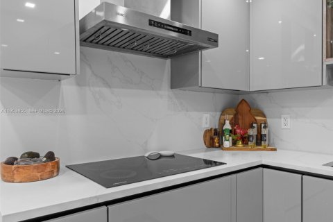 Купить кондоминиум в Майами, Флорида 3 спальни, 171.68м2, № 2010018 - фото 11