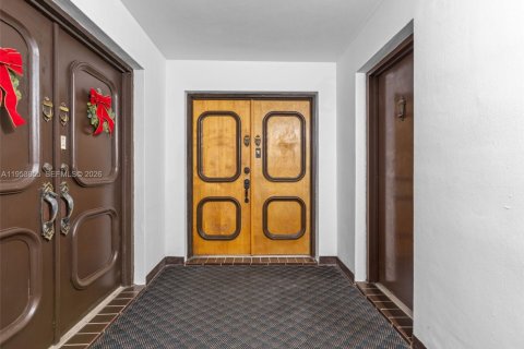 Купить кондоминиум в Майами, Флорида 3 спальни, 171.68м2, № 2010018 - фото 2