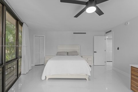 Купить кондоминиум в Майами, Флорида 3 спальни, 171.68м2, № 2010018 - фото 27