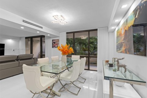 Купить кондоминиум в Майами, Флорида 3 спальни, 171.68м2, № 2010018 - фото 18