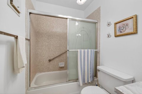 Condo in Delray Beach, Florida, 2 bedrooms  № 2190887 - photo 24