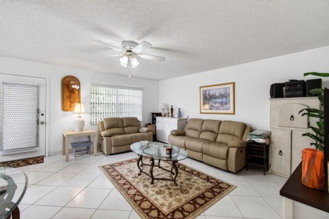 Condo in Delray Beach, Florida, 2 bedrooms  № 2190887 - photo 6