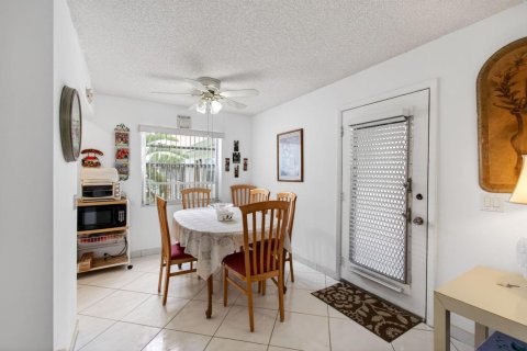 Condo in Delray Beach, Florida, 2 bedrooms  № 2190887 - photo 9