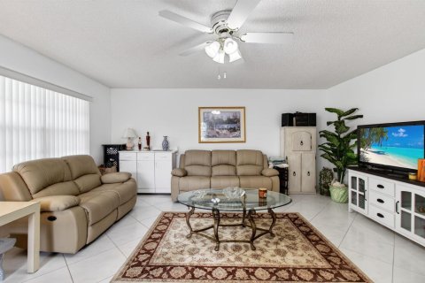Condo in Delray Beach, Florida, 2 bedrooms  № 2190887 - photo 18
