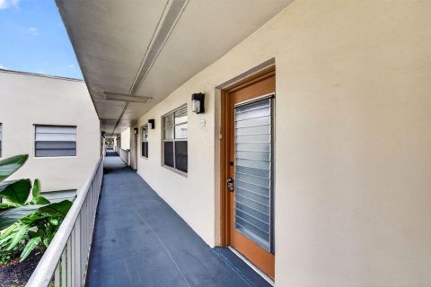 Condo in Delray Beach, Florida, 2 bedrooms  № 2190887 - photo 2