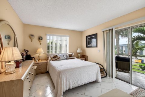 Condo in Delray Beach, Florida, 2 bedrooms  № 2190887 - photo 25