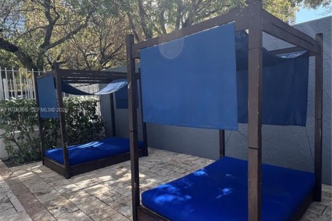 Condo in Miami, Florida, 2 bedrooms  № 2053071 - photo 29