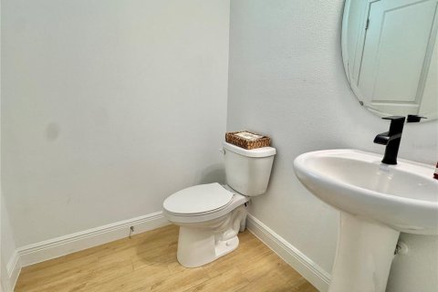 Villa ou maison à louer à Orlando, Floride: 5 chambres, 276.85 m2 № 2199144 - photo 24