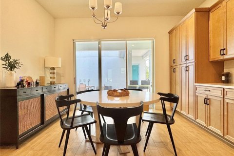 Villa ou maison à louer à Orlando, Floride: 5 chambres, 276.85 m2 № 2199144 - photo 8