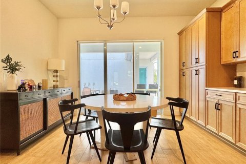 Villa ou maison à louer à Orlando, Floride: 5 chambres, 276.85 m2 № 2199144 - photo 10