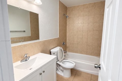 Touwnhouse à louer à Florida City, Floride: 3 chambres, 115.76 m2 № 2402099 - photo 9