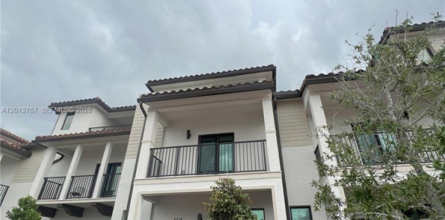 Touwnhouse à Doral, Floride 3 chambres, 188.22 m2 № 2076092