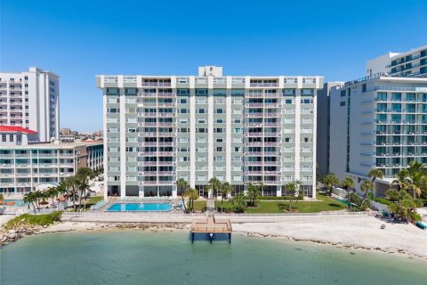 Condo à Clearwater, Floride, 3 chambres  № 2419555