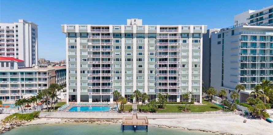Condo à Clearwater, Floride, 3 chambres  № 2419555