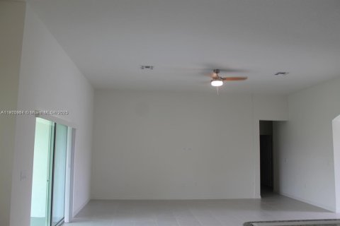 House in Port St. Lucie, Florida 4 bedrooms, 217.86 sq.m. № 2013265 - photo 6