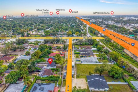 Immobilier commercial à vendre à Miami, Floride: 207.73 m2 № 2005218 - photo 16