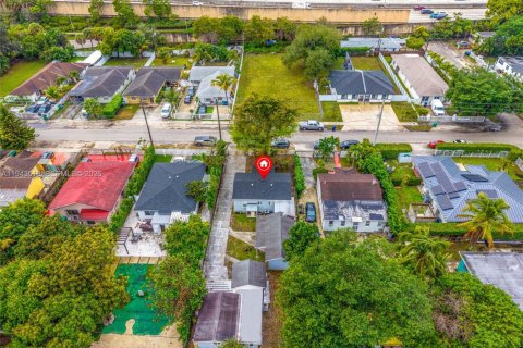 Immobilier commercial à vendre à Miami, Floride: 207.73 m2 № 2005218 - photo 17