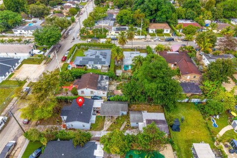 Immobilier commercial à vendre à Miami, Floride: 207.73 m2 № 2005218 - photo 19