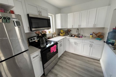 Immobilier commercial à vendre à Miami, Floride: 207.73 m2 № 2005218 - photo 8