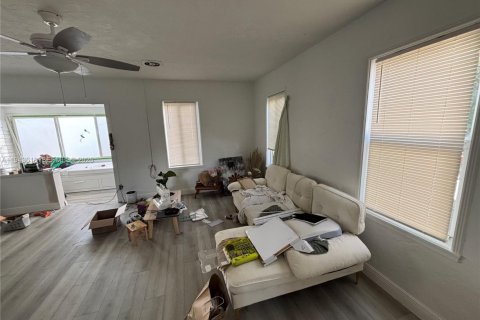 Immobilier commercial à vendre à Miami, Floride: 207.73 m2 № 2005218 - photo 7