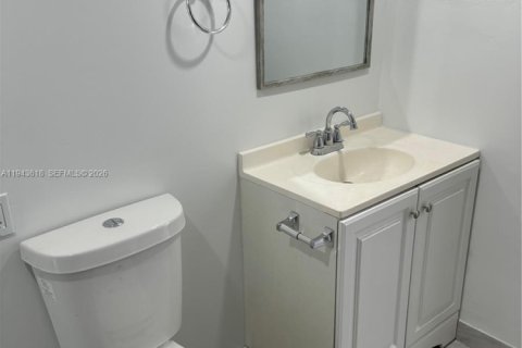 Immobilier commercial à vendre à Miami, Floride: 207.73 m2 № 2005218 - photo 11