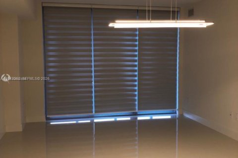 Copropriété à louer à North Miami Beach, Floride: 2 chambres, 124.58 m2 № 1999619 - photo 4