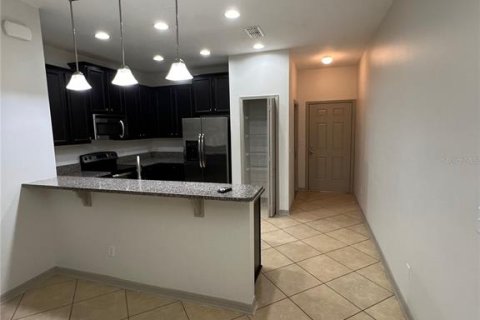 Townhouse in Orlando, Florida 3 bedrooms, 119.01 sq.m. № 2229503 - photo 3