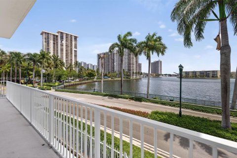 Condo in Aventura, Florida, 3 bedrooms  № 1783721 - photo 3