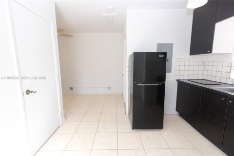 Villa ou maison à louer à Hollywood, Floride: 1 chambre, 1103.59 m2 № 2010913 - photo 8