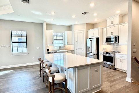 Adosado en alquiler en Naples, Florida, 3 dormitorios, 222.32 m2 № 2011636 - foto 2