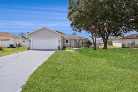 Casa en Kissimmee, Florida 3 dormitorios, 97.64 m2 № 2140512