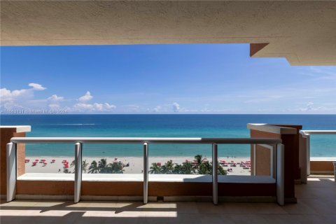 Copropriété à louer à Sunny Isles Beach, Floride: 4 chambres, 254.18 m2 № 1874465 - photo 11