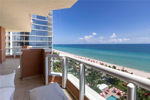 Copropriété à louer à Sunny Isles Beach, Floride: 4 chambres, 254.18 m2 № 1874465 - photo 15