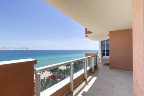 Copropriété à louer à Sunny Isles Beach, Floride: 4 chambres, 254.18 m2 № 1874465 - photo 3