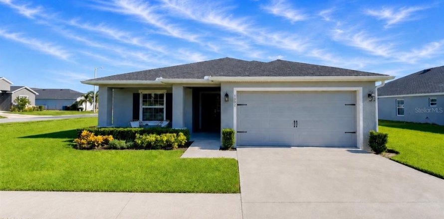 Casa en Lake Alfred, Florida 4 dormitorios, 168.99 m2 № 2225504