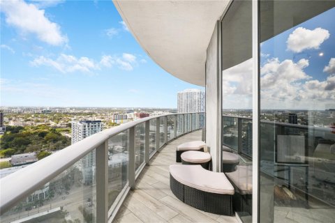 Condo in Miami, Florida, 2 bedrooms  № 1700351 - photo 24