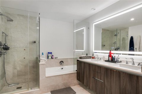 Condo in Miami, Florida, 2 bedrooms  № 1700351 - photo 20