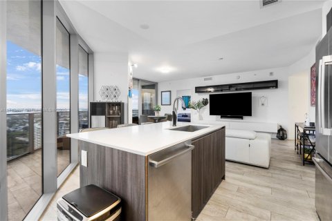 Condo in Miami, Florida, 2 bedrooms  № 1700351 - photo 29