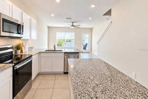 Touwnhouse à vendre à Lakewood Ranch, Floride: 3 chambres, 132.94 m2 № 2428957 - photo 2