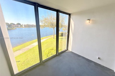 Condominio en alquiler en Oakland Park, Florida, 2 dormitorios, 82.68 m2 № 2007973 - foto 7