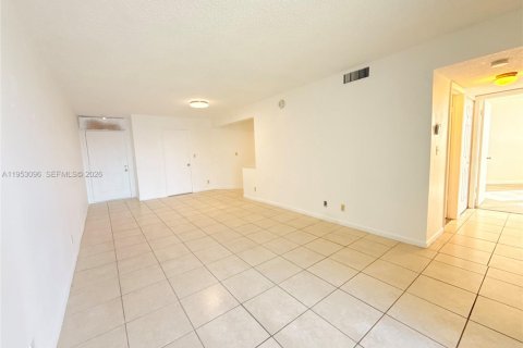 Condominio en alquiler en Oakland Park, Florida, 2 dormitorios, 82.68 m2 № 2007973 - foto 19