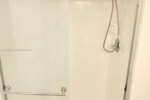 Condominio en alquiler en Oakland Park, Florida, 2 dormitorios, 82.68 m2 № 2007973 - foto 13