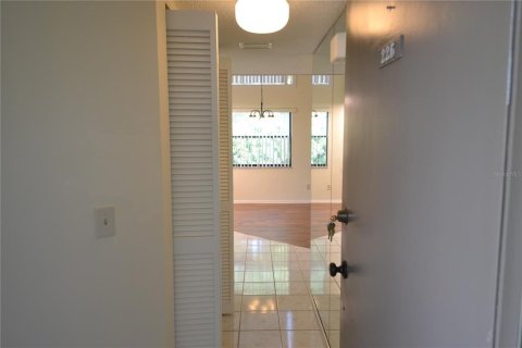 Copropriété à louer à Oldsmar, Floride: 2 chambres, 85.84 m2 № 2350084 - photo 4