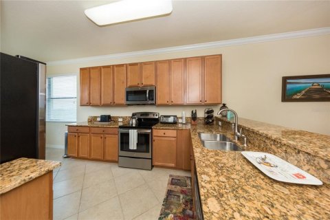 Copropriété à louer à Bradenton, Floride: 2 chambres, 120.49 m2 № 1903325 - photo 11