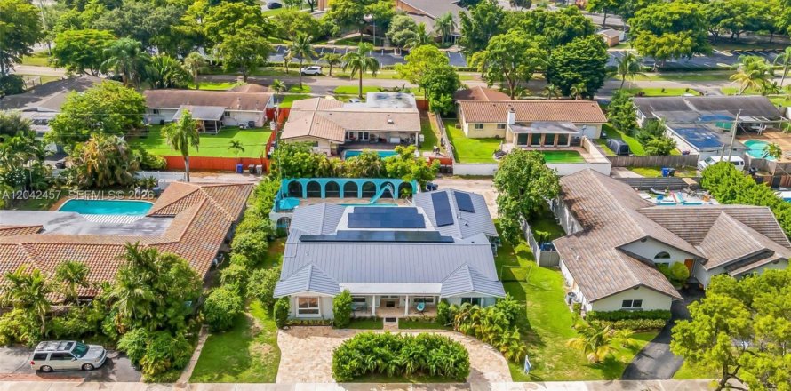 Villa ou maison à Hollywood, Floride 4 chambres, 224.92 m2 № 2252691