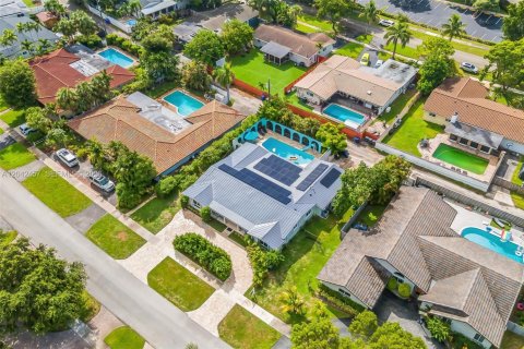 Villa ou maison à louer à Hollywood, Floride: 4 chambres, 224.92 m2 № 2252691 - photo 3