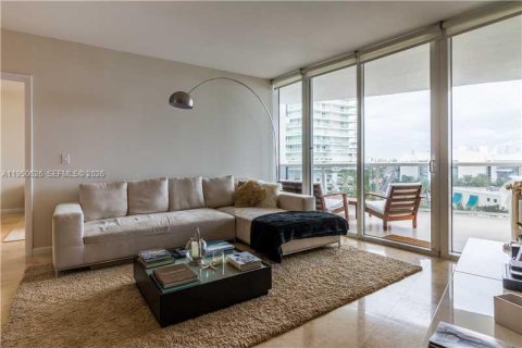 Condominio en alquiler en Miami Beach, Florida, 2 dormitorios, 130.06 m2 № 2006829 - foto 6